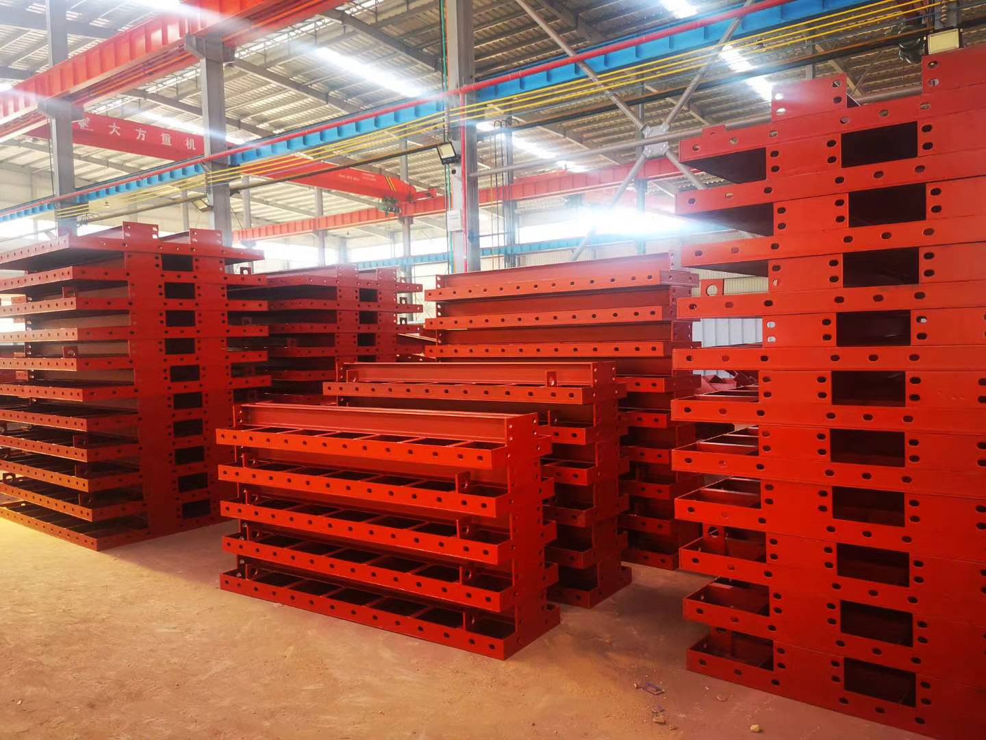 地铁车站侧墙模板