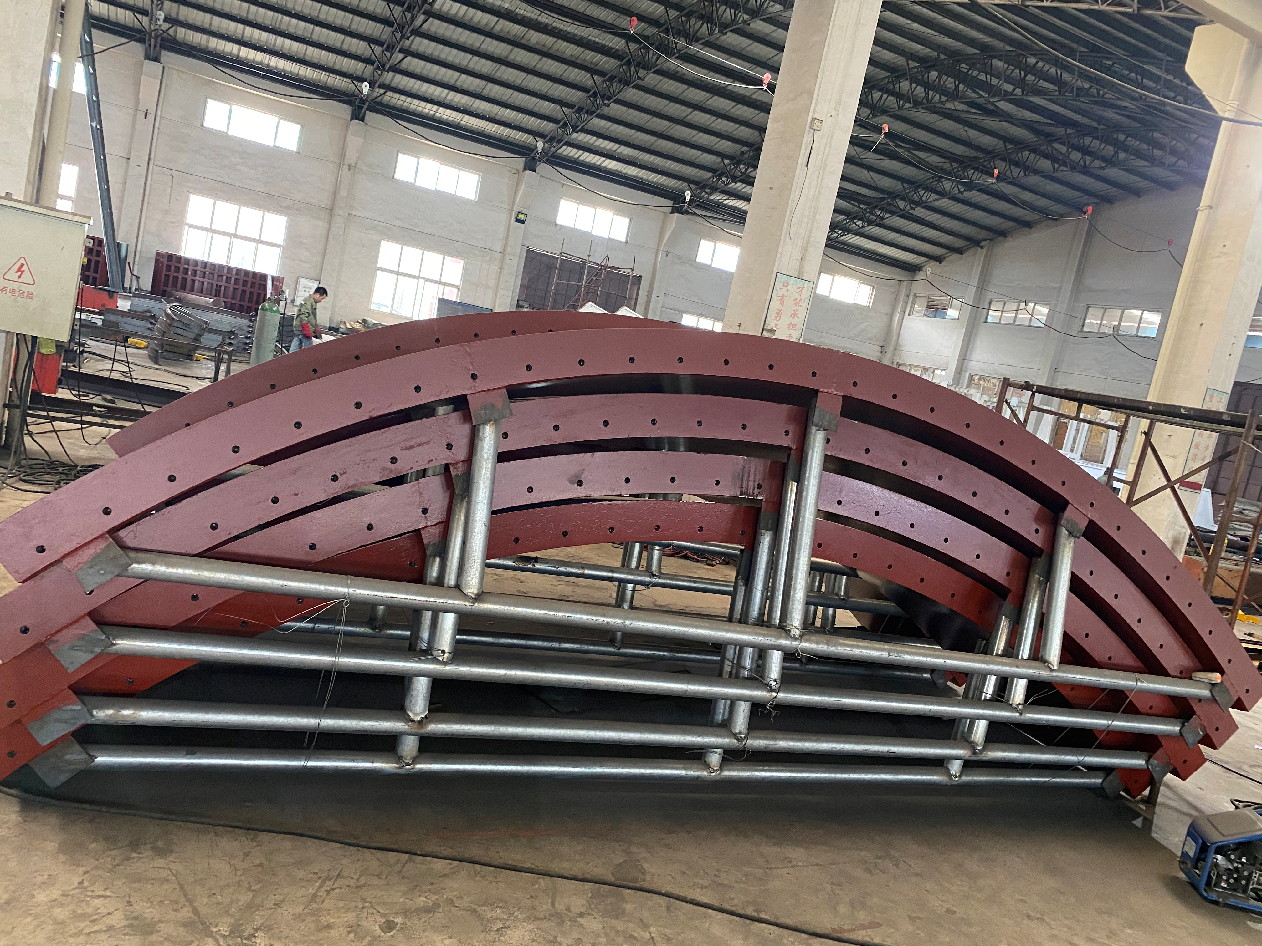 Anel de aço embutido na porta do túnel e anel de extensão