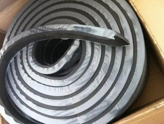 Bandes d’étanchéité expansibles à l’eau