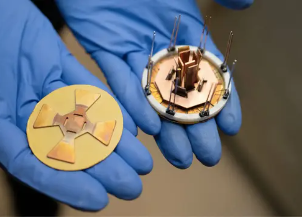 NREL 的超低电感智能 (ULIS) 电源模块为数据中心和车辆日益增长的能源需求提供了有希望的解决方案。 布鲁克·布坎,NREL