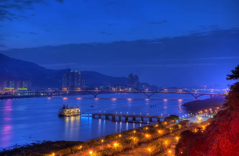 台湾的一座新桥将缩短首都台北司机的出行时间——图片由 © Kstepien| Dreamstime.com 提供