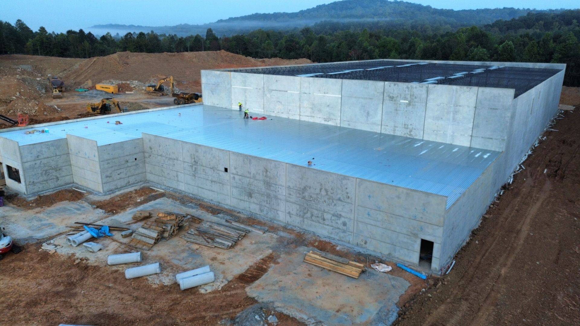 BWXT 的离心机制造开发设施目前正在田纳西州橡树岭建设中，将为未来 DUECE 中试工厂提供离心机。（图片：BWXT）