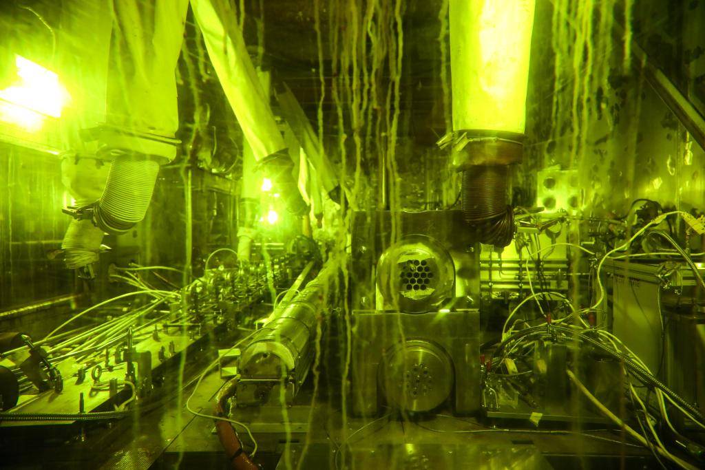 ORNL辐照燃料检测实验室是一个核科学用户设施,旨在对核反应堆燃料元件和反应堆部件进行化学、物理和冶金检测。图片来源:Genevieve Martin/ORNL,美国能源部