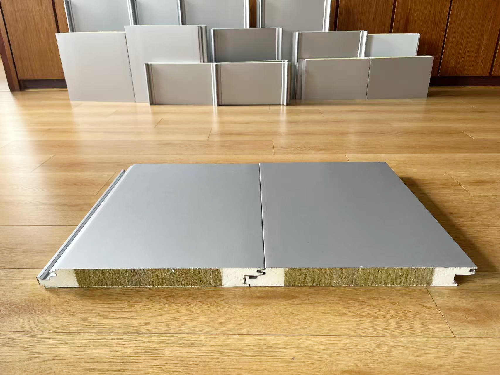 双面金属复合外墙板