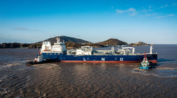 Avenir 在出售其首批大型液化天然气加注船后,正在建造两艘 20,000 立方米的加注船,其中一艘现已租给埃克森美孚 (Avenir)