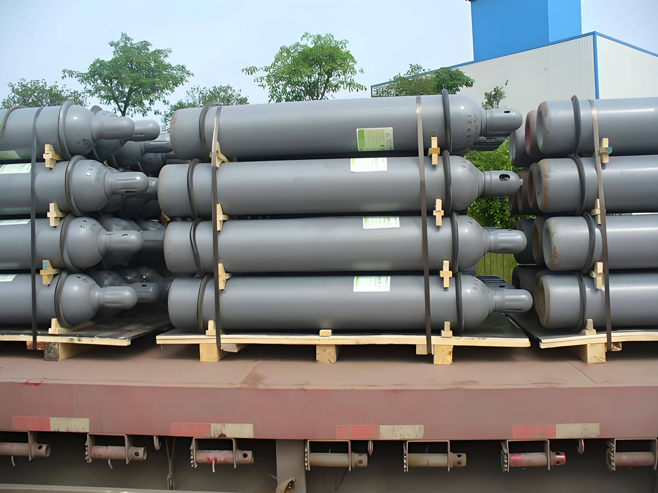 Fourniture mondiale d'hexafluorure de soufre et exportation de bouteilles