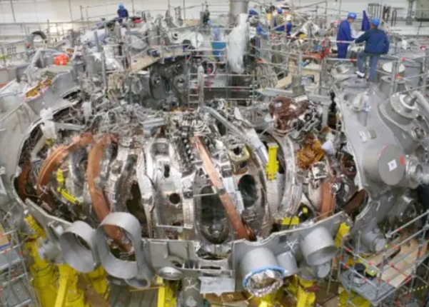 据 TVA 介绍,仿星器是唯一能够稳定、高效、稳态运行的聚变技术。