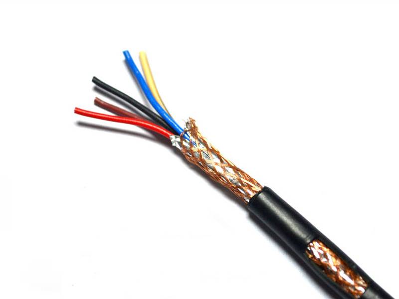 PVC-isolierte, geschirmte Leitungen mit Nennspannungen von 450 V, 750 V und darunter