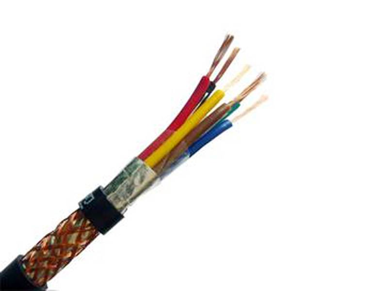 Nennspannung 450 V, 750 V und darunter, PVC-isoliert, zwei- oder mehradrig, geschirmt und ungeschirmt