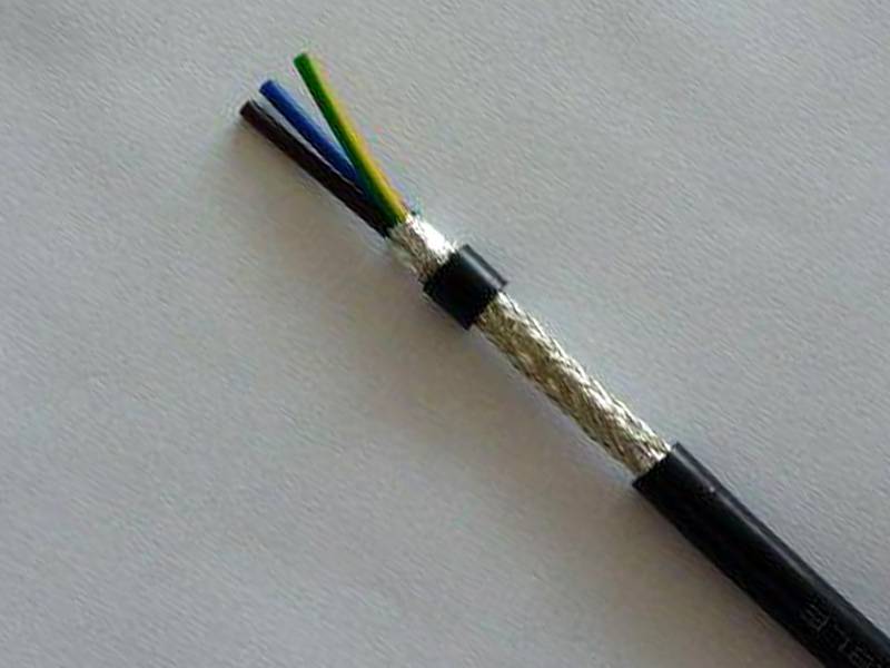 Wechselstromkabel mit Ethylen-Propylen-Kautschuk-Isolierung für Lokomotiven und Schienenfahrzeuge bis 3 kV