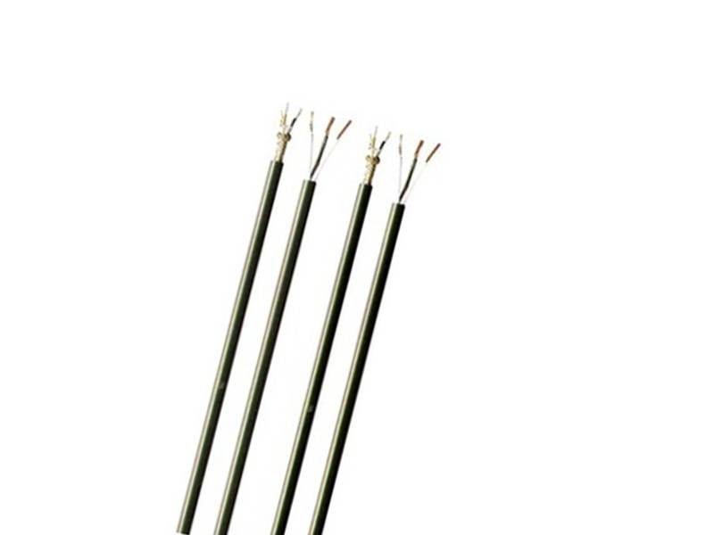 Wechselstromkabel mit Naturstyrol-Butadien-Kautschuk-Isolierung für Lokomotiven und Schienenfahrzeuge bis 3 kV