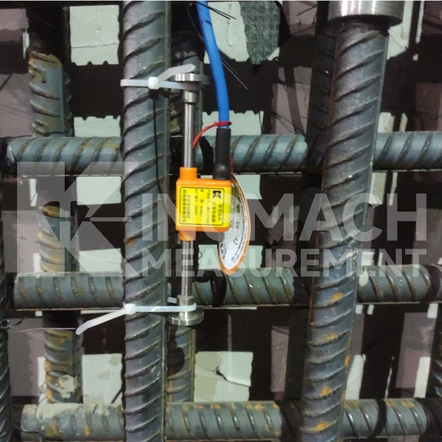 Embedded Intelligent Vibrating Wire Strain Gauge