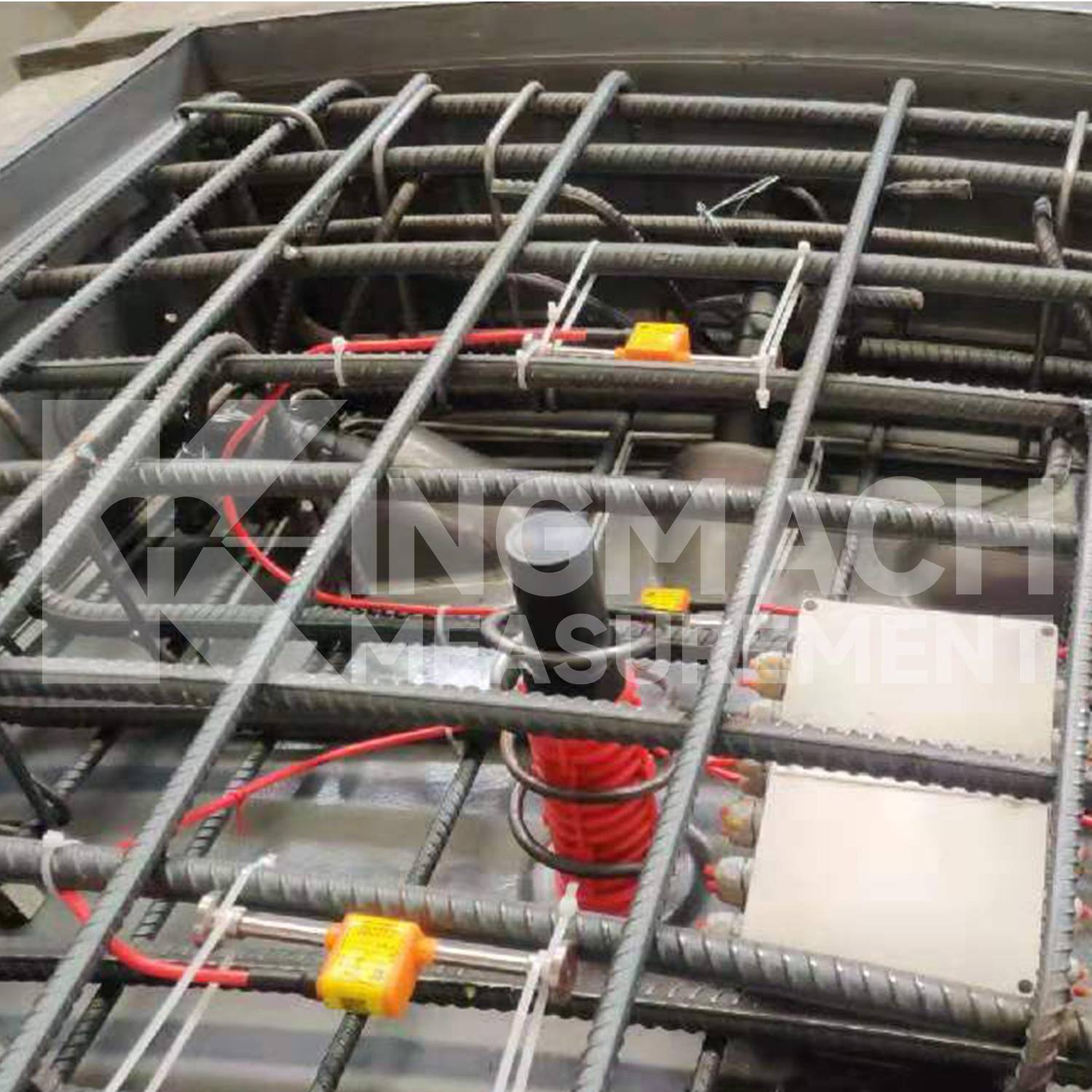 Embedded Intelligent Vibrating Wire Strain Gauge