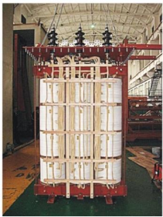 Transformador a óleo de divisão