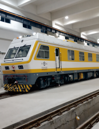 Gerät zur Zustandsüberwachung der Fahrleitungsaufhängung (4C)