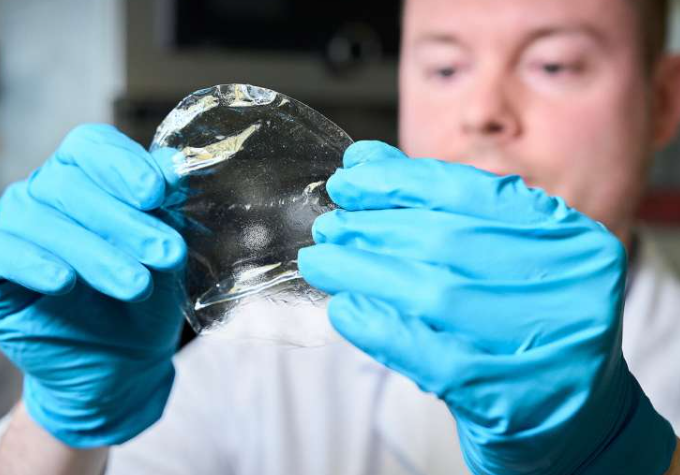 新开发的平面膜可以直接在沼气源头高效分离二氧化碳和甲烷，无需预先干燥。