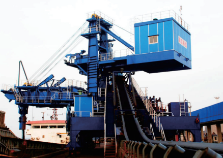 Cargador Móvil de Barcos