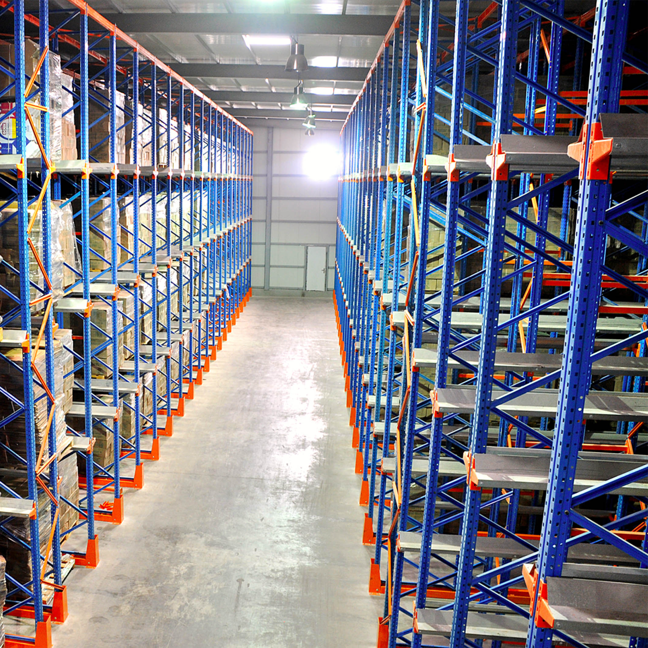 驶入式货架系统