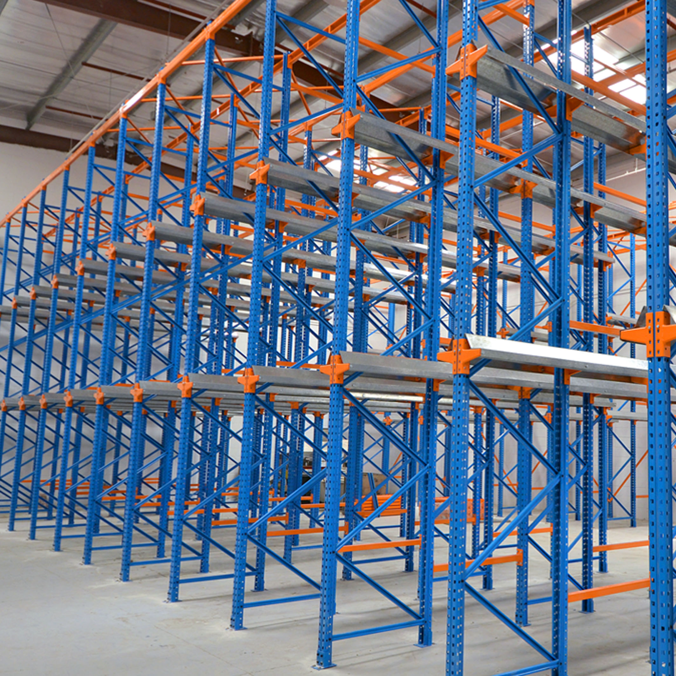 驶入式货架系统