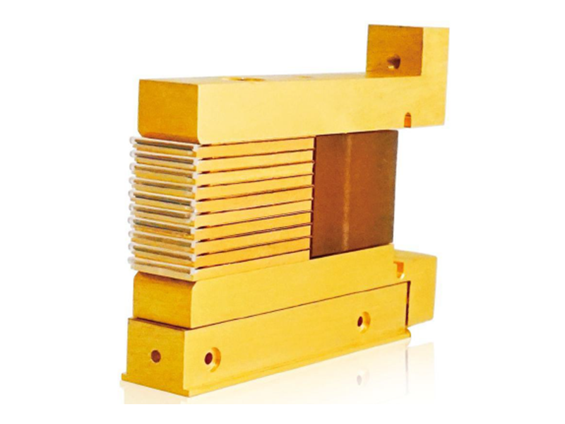 垂直组装的高可靠性CW半导体激光器