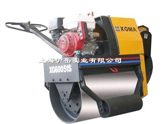 手扶压路机