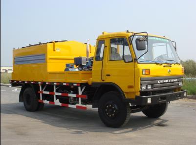 道路保温养护车