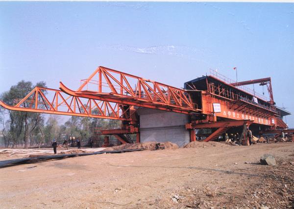 ZQM800(MZ32)移动模架造桥机