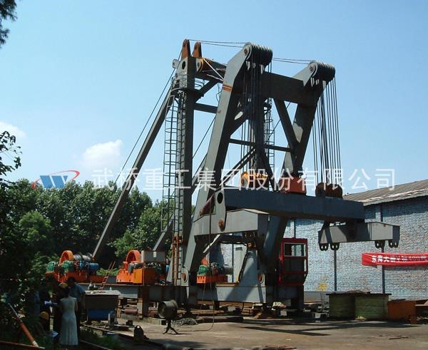 400吨步履式架桥机