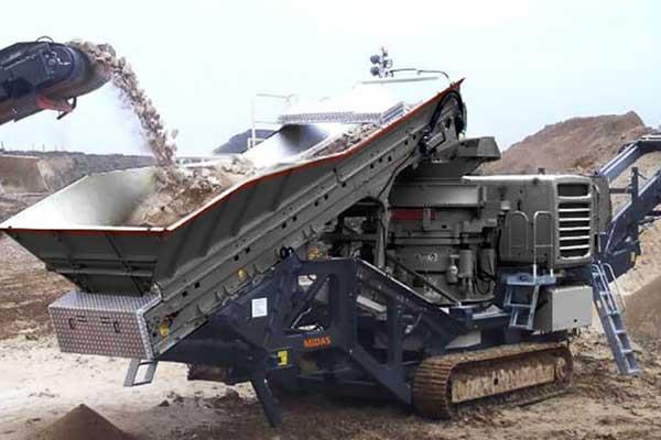 履带式细碎圆锥破碎站