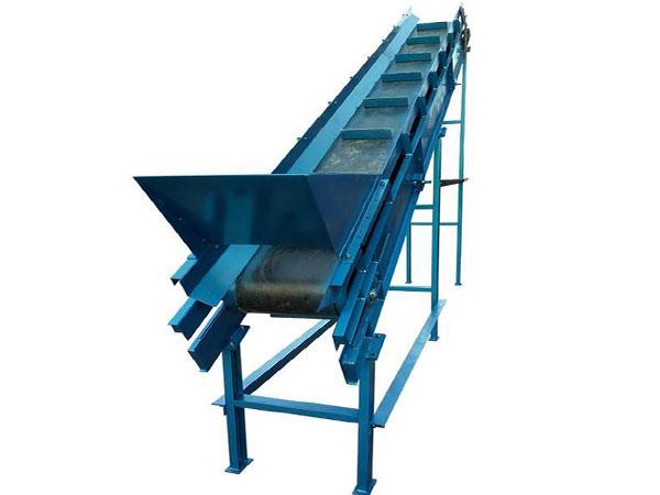 DJ 型大倾角挡边带式输送机