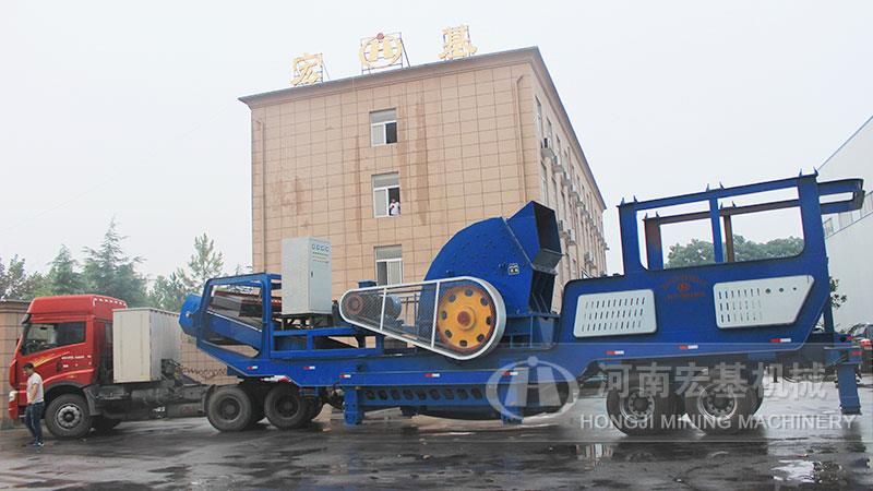 移动锤式破碎站