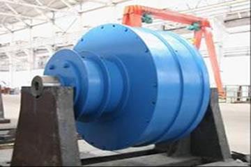 立式直驱节能抽油机