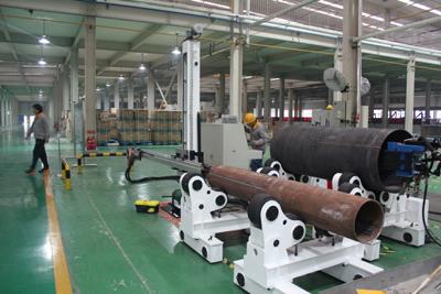 小管径内缝埋弧焊接设备