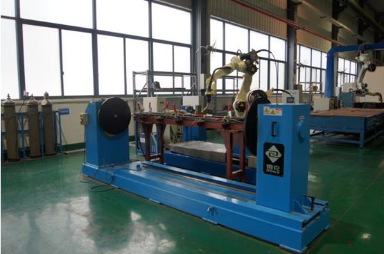 立式弧焊机器人