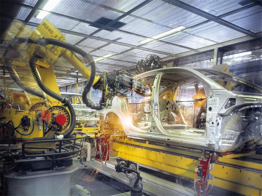 汽车车架弧焊机器人工作站