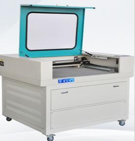 激光雕刻切割机