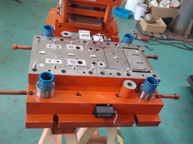 汽车类散热器模具