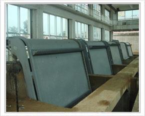 无障碍式自动清污机