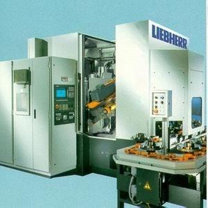 gear hobbing machine