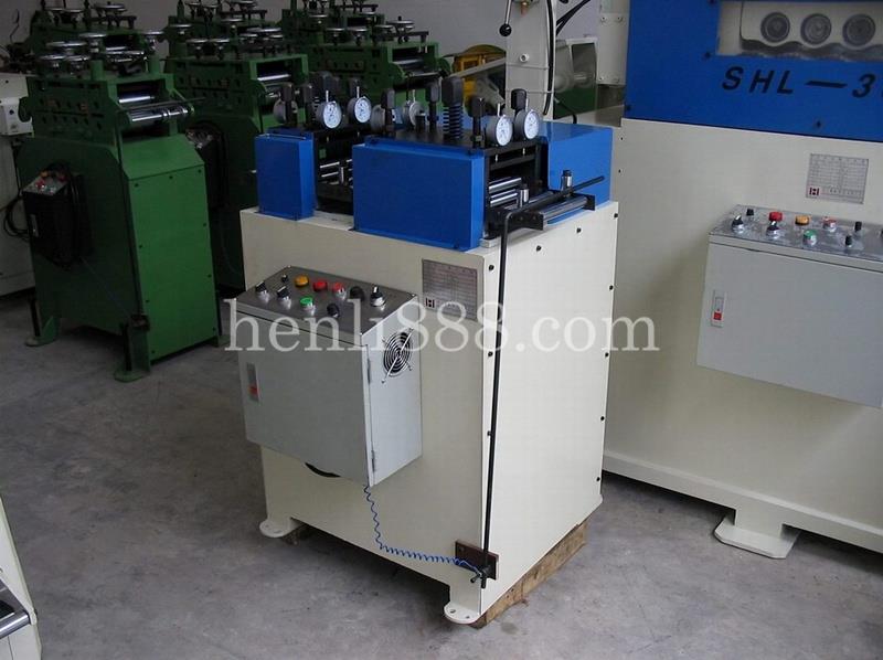 双段精密整平机