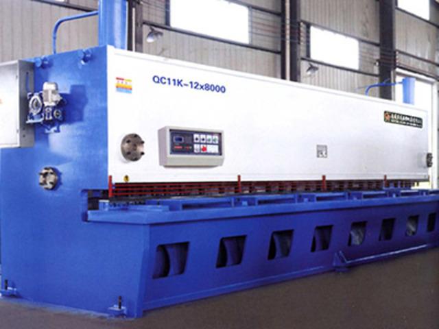 QC11K数控液压闸式剪板机