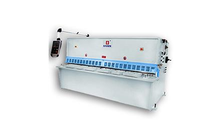 QC12K-数控摆式剪板机