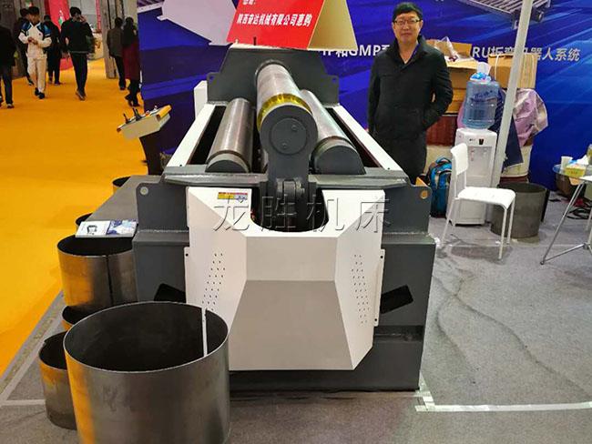 液压数控四辊卷板机