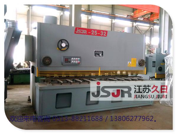 QC11Y-25X3200液压闸式剪板机