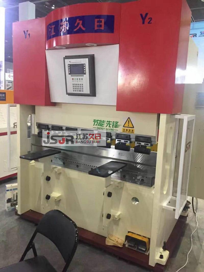 W67K-63T/1500 4+1轴意大利ESA530数控折弯机