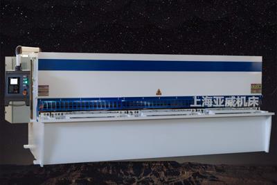 QC12Y-6x2500液压摆式剪板机