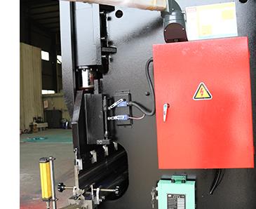 WC67Y-100T/2500折弯机