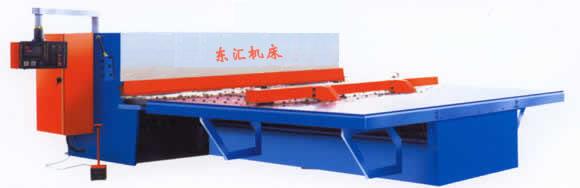 BC－SQ12K系列数控前送科摆式剪板机