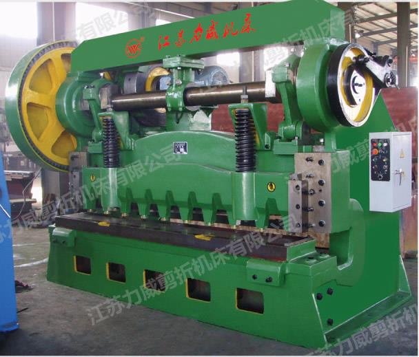 Q11-13X2500机械剪板机