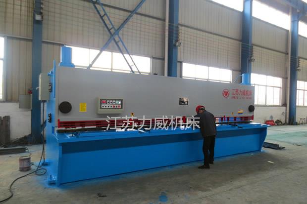 QC11Y/K普通、数控液压闸式剪板机